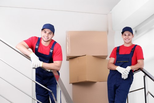Local house removalists helping with a Dulwich home move